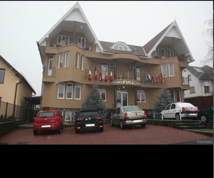 Pensiunea Full Targu Mures Exterior photo